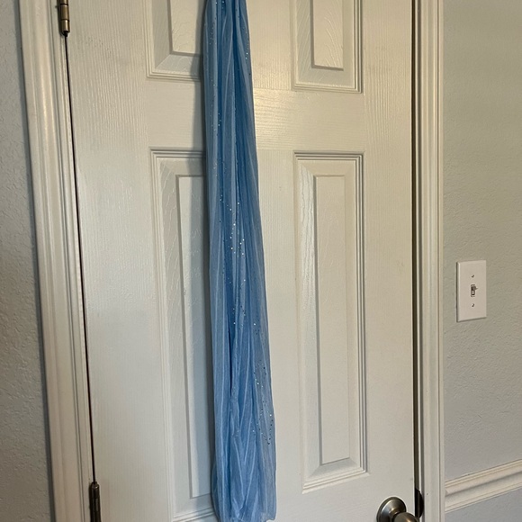 Light blue scarf - Picture 2 of 2